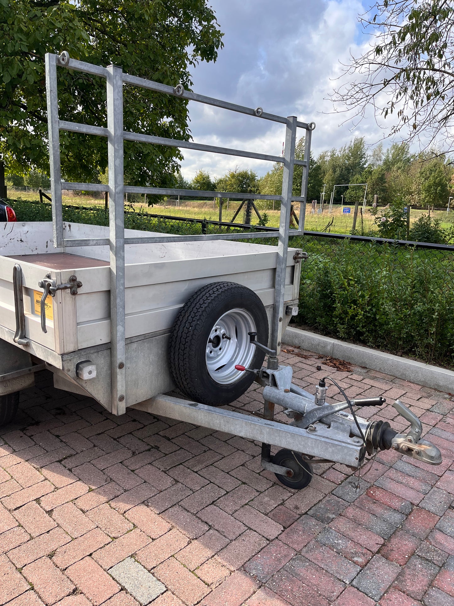 Plateau Wagen Geremd